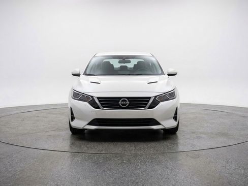 Used 2025 Nissan Sentra SV FWD image 2