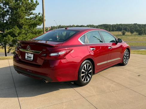 Used 2018 Nissan Altima 2.5 SV w/ 2.5 SV Technology Package FWD image 6
