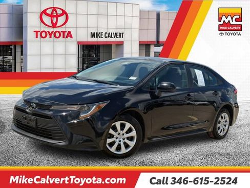 Certified 2026 Toyota Corolla LE FWD image 1