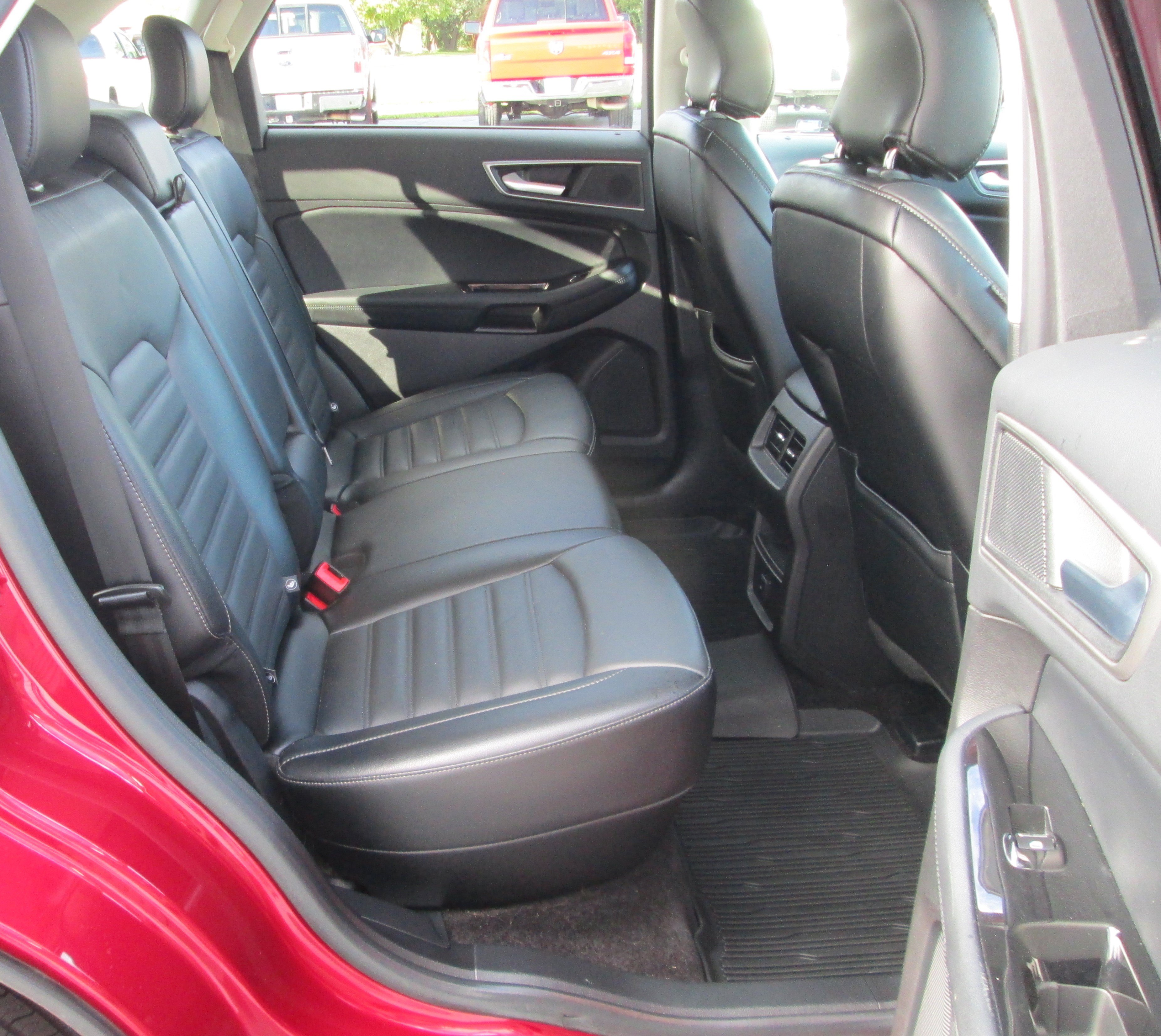 Used 2017 Ford Edge SEL w/ Equipment Group 201A FWD image 14