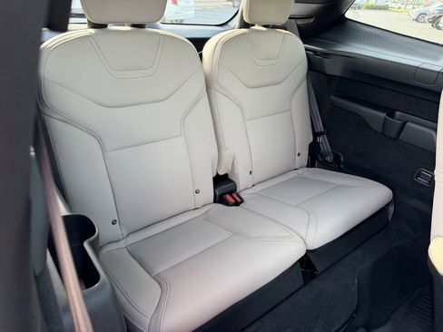 New 2026 Volvo EX90 Plus image 16