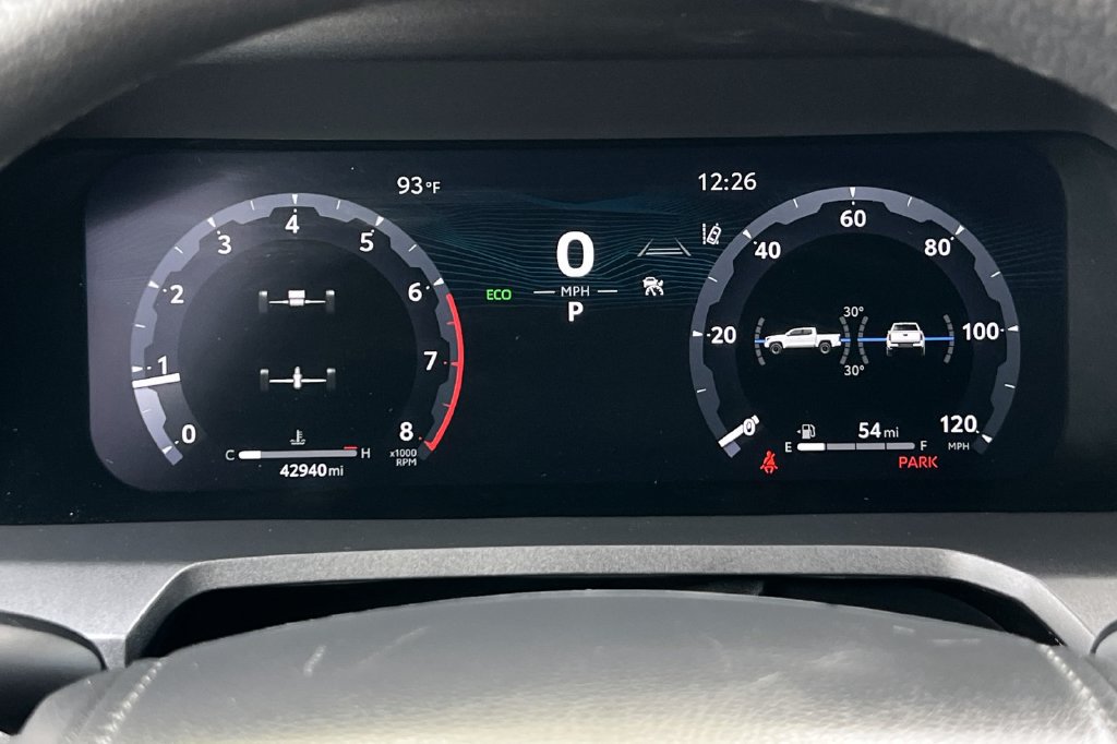 Certified 2025 Toyota Tacoma TRD Off-Road AWD/4WD image 27