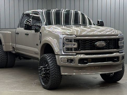 Used 2026 Ford F450 Platinum w/ Platinum Plus Package image 7