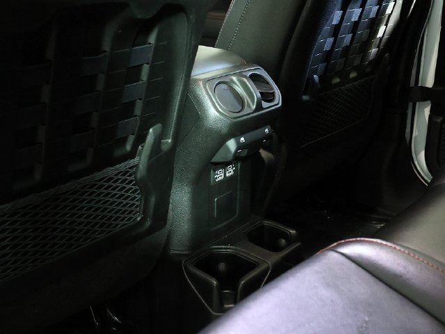 Used 2022 Jeep Gladiator Rubicon AWD/4WD image 16