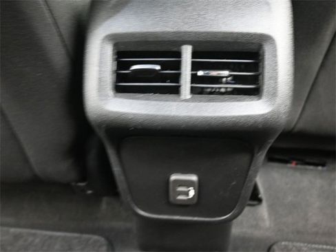 Used 2020 Chevrolet Equinox LS w/ LS Convenience Package image 24