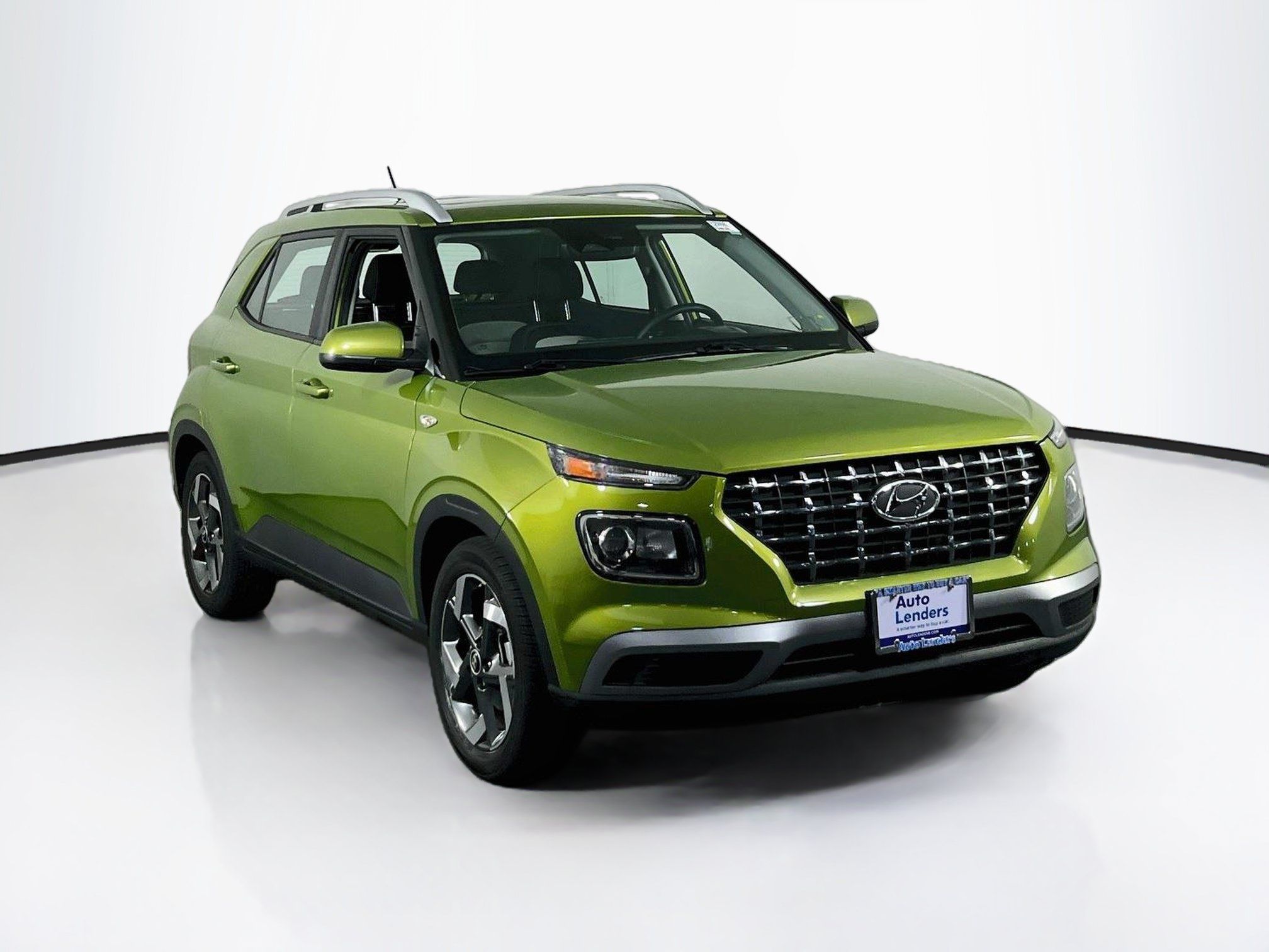 Used 2023 Hyundai Venue SEL FWD image 3