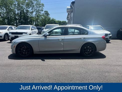 Used 2017 BMW 330i Sedan RWD image 4