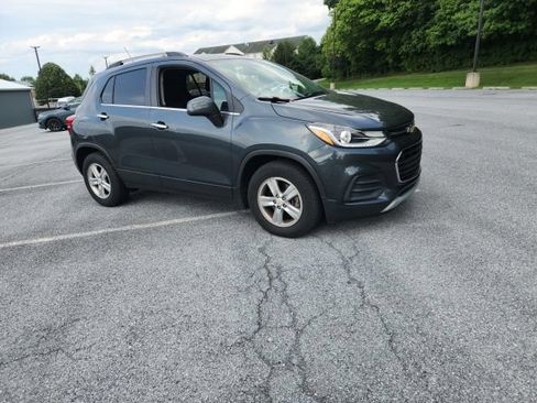 Used 2018 Chevrolet Trax LT w/ LT Convenience Package FWD image 7