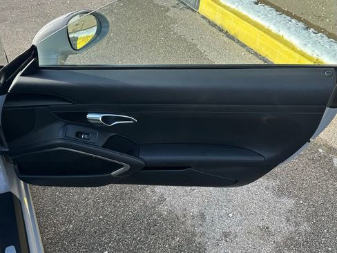 Used 2018 Porsche 911 Carrera image 21