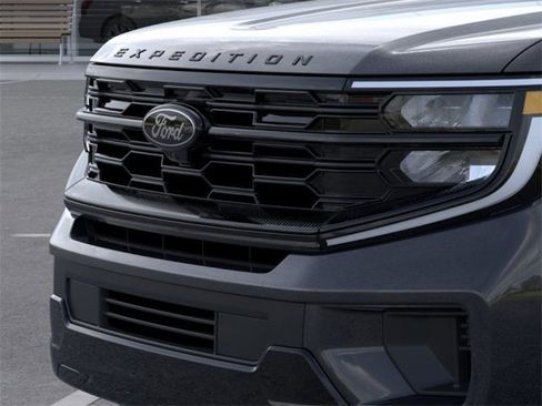 New 2025 Ford Expedition Platinum w/ Stealth Performance Package image 17