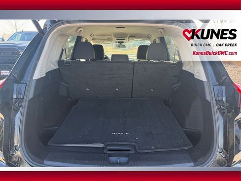Used 2025 Nissan Rogue SV image 5
