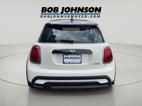 Used 2023 MINI Cooper 2-Door Hardtop image 4