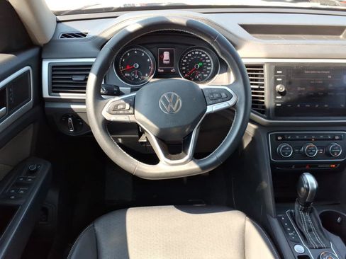 Used 2021 Volkswagen Atlas SE w/ Panoramic Sunroof Package AWD/4WD image 14