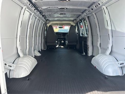 New 2025 GMC Savana 3500 Extended w/ Driver Convenience Package image 13