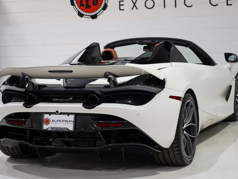 Used 2020 McLaren 720S Spider RWD image 40