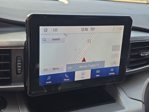 Used 2022 Ford Explorer XLT w/ Equipment Group 202A image 25