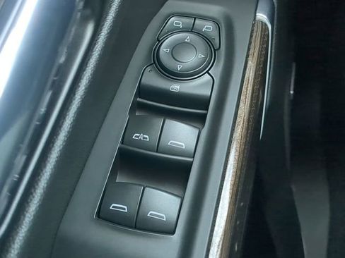 Used 2021 Chevrolet Silverado 1500 LT Trail Boss w/ Convenience Package II image 31