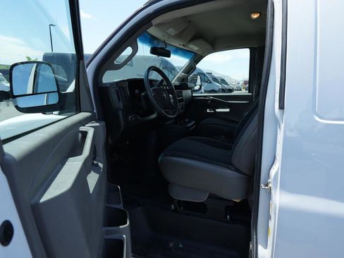 Used 2021 GMC Savana 2500 w/ Driver Convenience Package RWD image 17