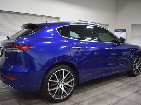 Used 2021 Maserati Levante image 4