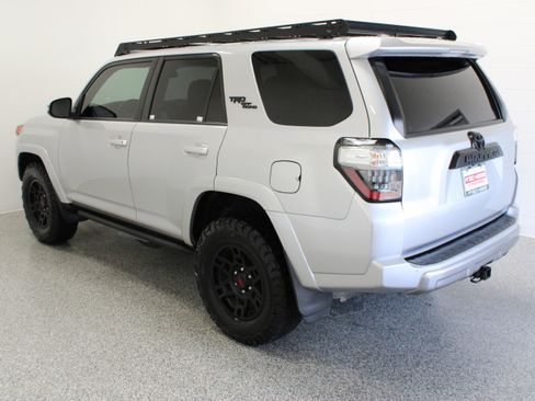 Used 2023 Toyota 4Runner TRD Off-Road Premium w/ Moonroof Package AWD/4WD image 9