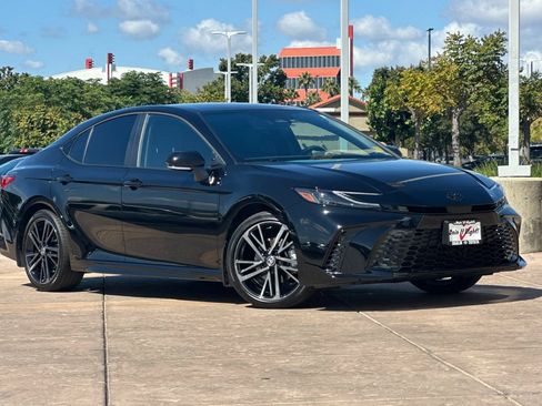 Used 2026 Toyota Camry XSE FWD image 2