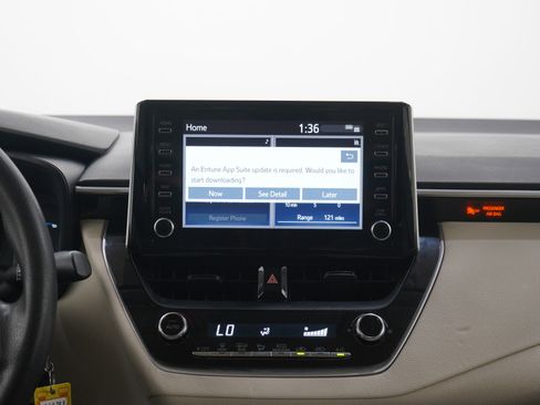 Used 2020 Toyota Corolla LE FWD image 15