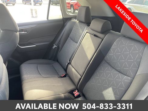 Certified 2025 Toyota RAV4 XLE FWD image 22