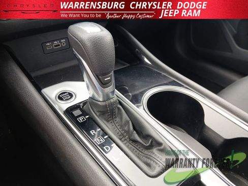 Used 2024 Nissan Altima 2.5 SV FWD image 26