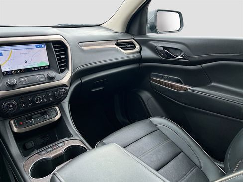 Used 2022 GMC Acadia Denali w/ Denali Ultimate Package image 25