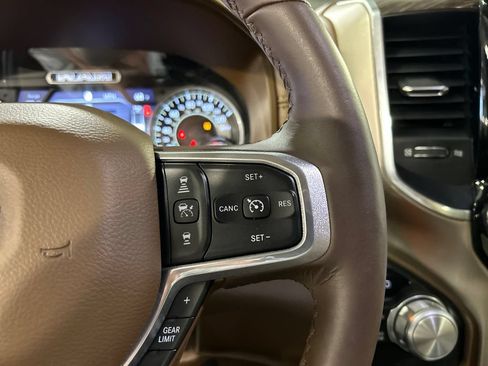 Used 2019 RAM 1500 Laramie AWD/4WD image 12