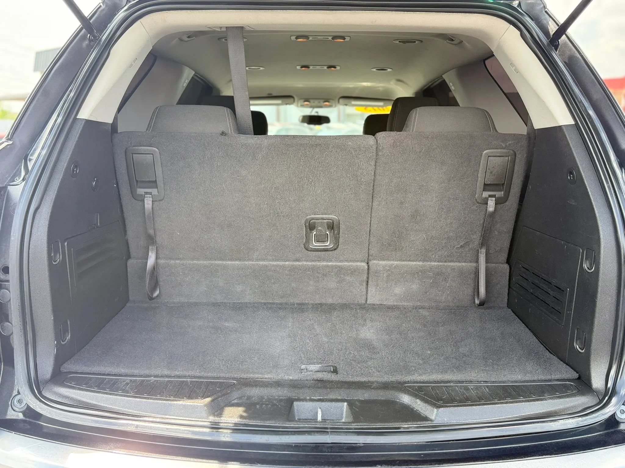 Used 2015 GMC Acadia SLE FWD image 8