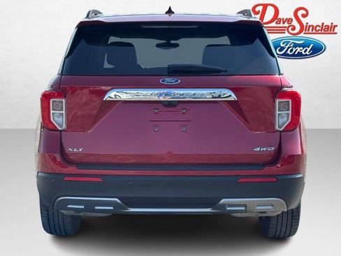 Used 2023 Ford Explorer XLT w/ Equipment Group 202A AWD/4WD image 8