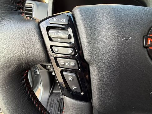 Used 2024 Nissan Frontier PRO-4X w/ Off-Road Protection Package image 28