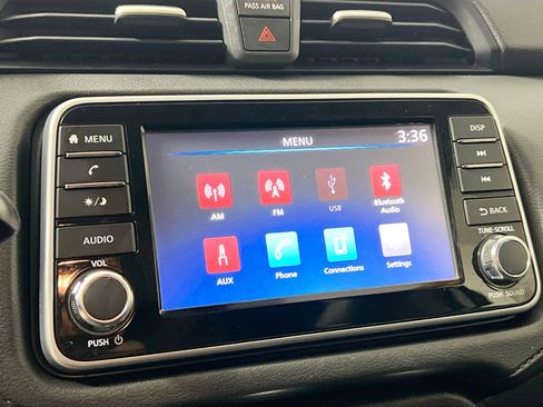 Used 2020 Nissan Versa S image 28