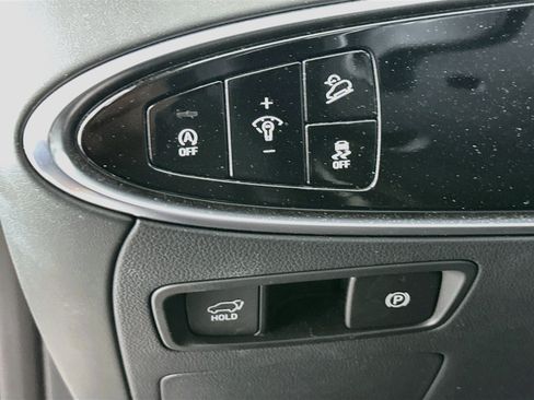 Used 2025 Genesis GV70 2.5T AWD/4WD image 17