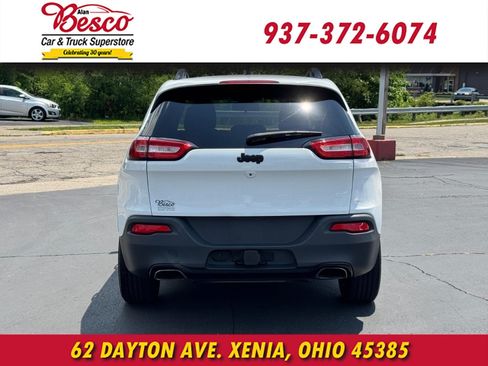 Used 2016 Jeep Cherokee Latitude FWD image 5