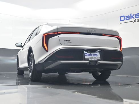 New 2025 Kia K4 FWD image 41