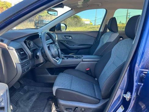 Used 2023 Nissan Rogue SV AWD/4WD image 12