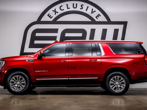 Used 2021 GMC Yukon XL Denali image 5