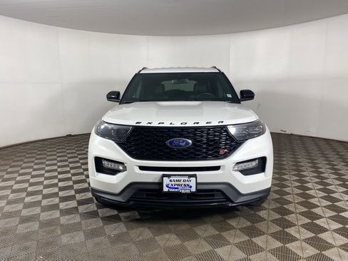 Used 2022 Ford Explorer ST w/ ST Street Pack image 5