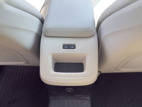 Certified 2024 Volvo XC60 T8 Plus w/ Climate Package image 30