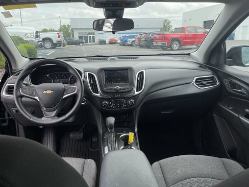 Used 2024 Chevrolet Equinox LT FWD image 19