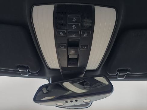 Used 2014 Mercedes-Benz E 350 4MATIC Sedan image 32