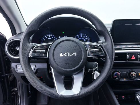 Used 2022 Kia Forte LXS FWD image 21
