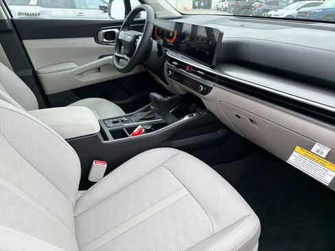 New 2026 Kia Sorento S w/ S Panoramic Sunroof Package FWD image 22