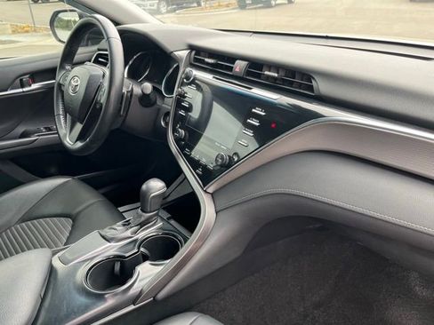 Used 2018 Toyota Camry SE w/ Audio Package FWD image 26