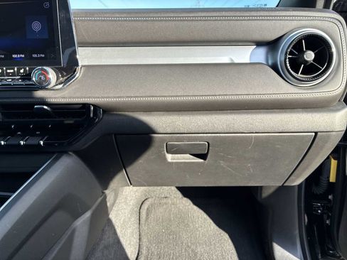 Used 2023 Chevrolet Colorado LT w/ LT Convenience Package III image 29