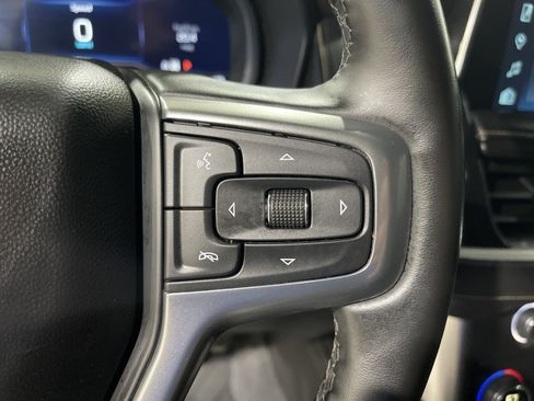 Used 2024 Chevrolet Suburban Premier AWD/4WD image 30