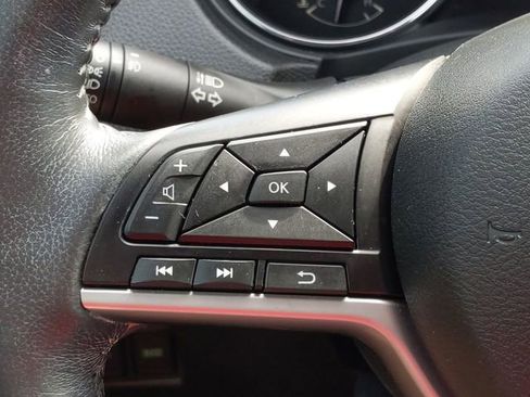 Used 2017 Nissan Rogue SL w/ SL Premium Package image 19