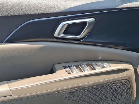 Certified 2025 Kia Carnival FWD image 14